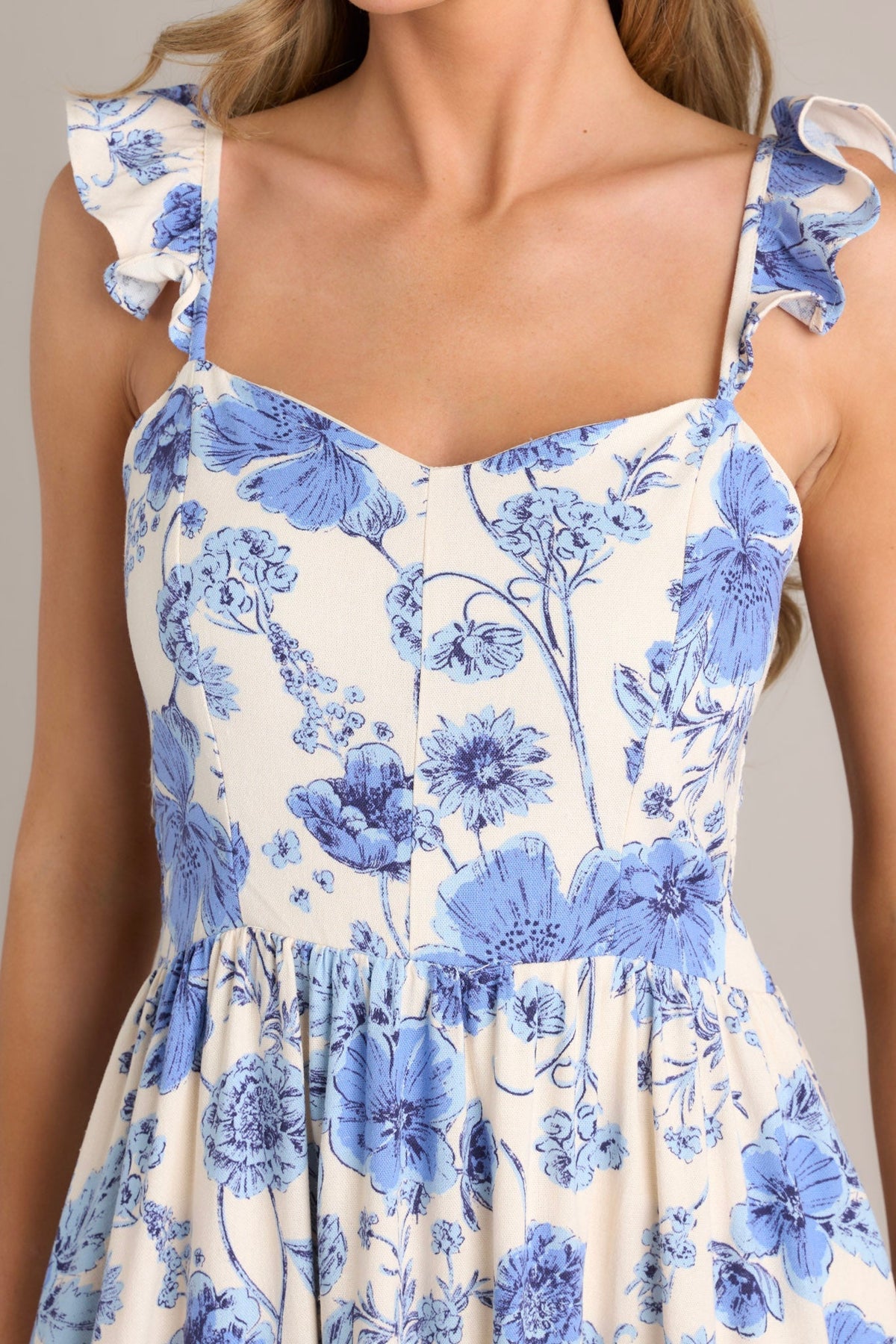 Vestido Midi Floral Marfim e Azul Blossoms